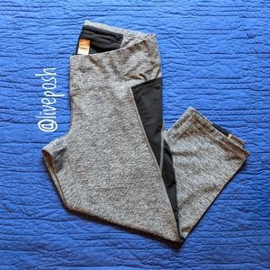 ✴️$5✴️LUCY Grey Leggings Size Medium